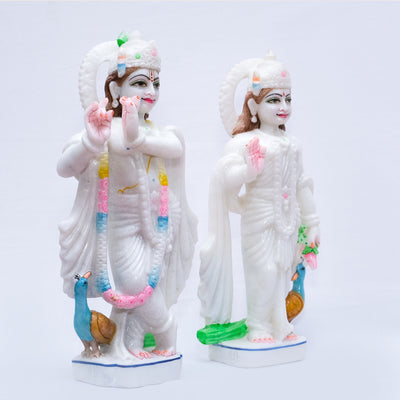 Marble Radha Krishna Jodi with Two Peacocks in the Background Statue